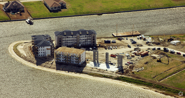 Foto del edificio - Lakeshore Cove Condos