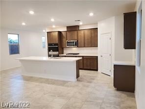Foto del edificio - 10628 Silver Pond Ave