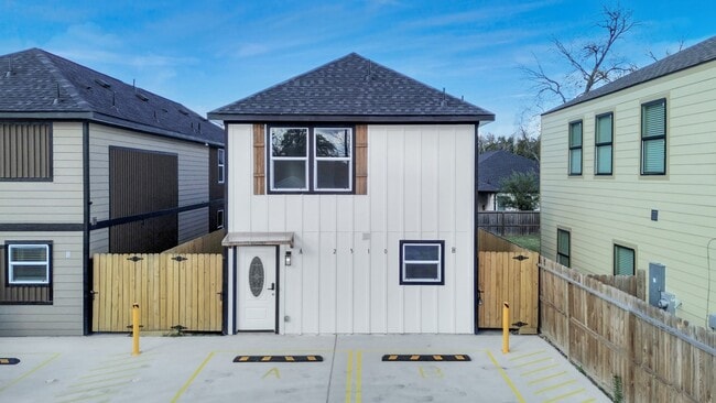 Foto del edificio - 2310 Wavell St