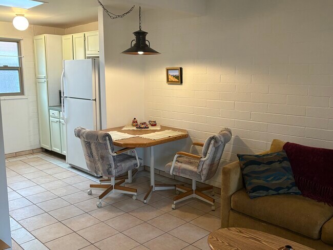 Building Photo - 469 S Paseo Lobo