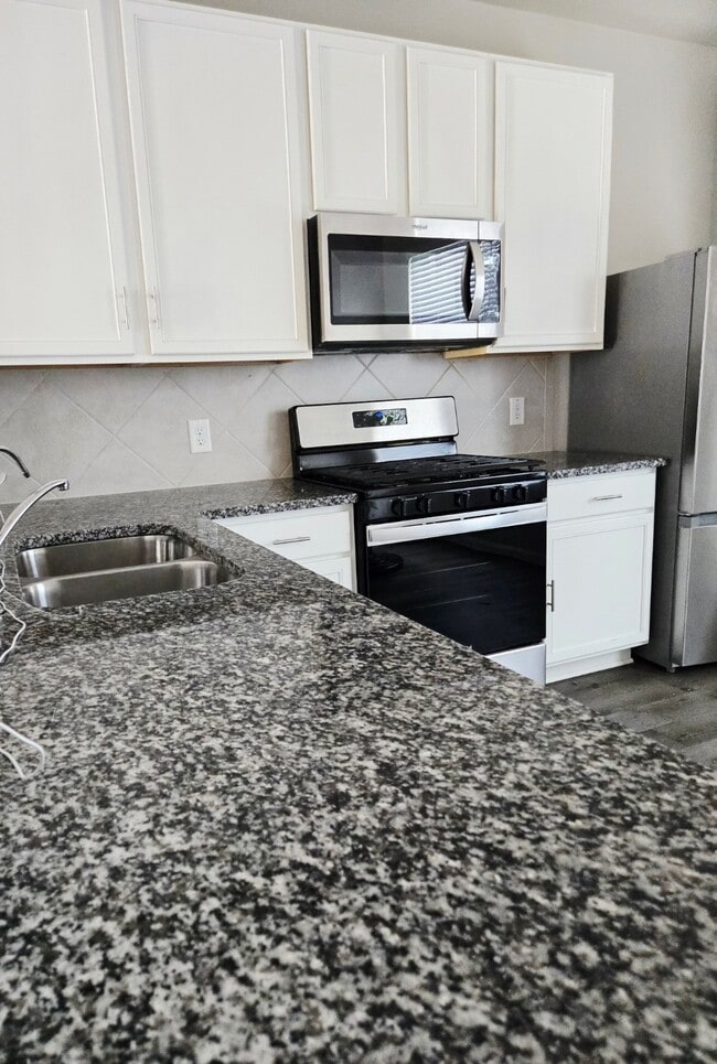 Building Photo - 22011 Grand Majestic Dr