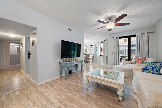 Foto del edificio - 401 Sea Oats Dr