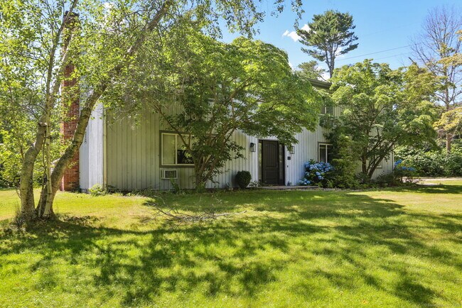 Foto del edificio - 30 Maple Ln
