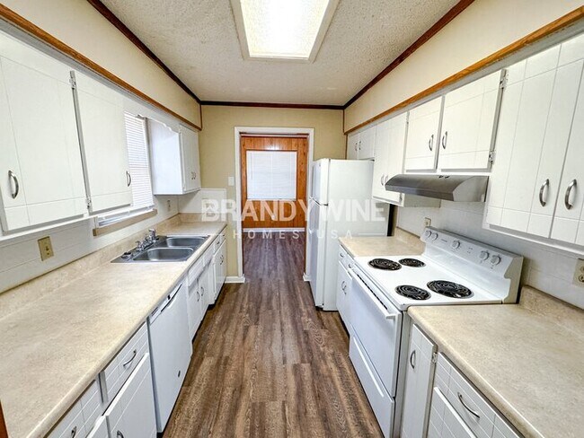 Building Photo - 10498 Arrowhead Dr