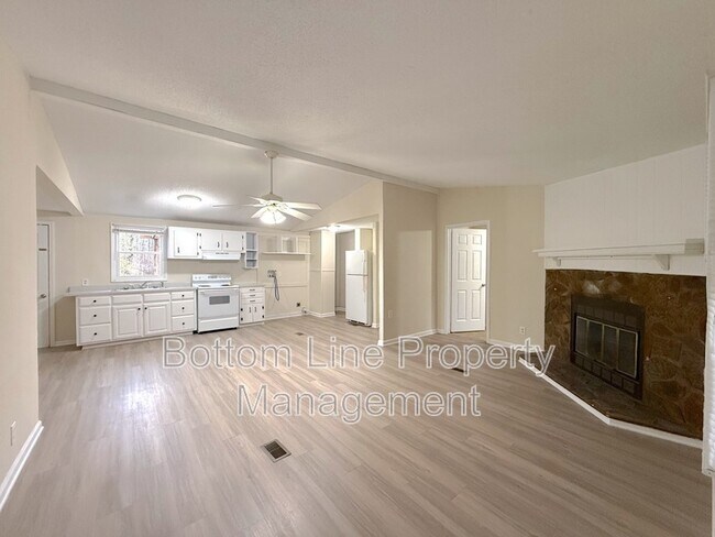 Foto del edificio - 2400 Hart Rd