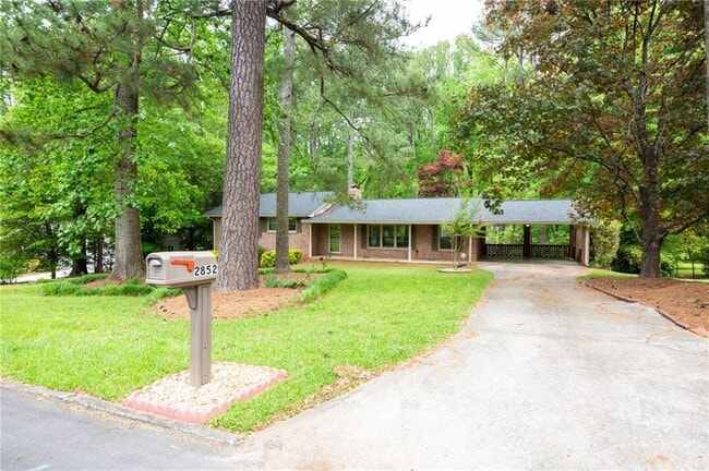 Building Photo - 2852 Talisman Ct NE