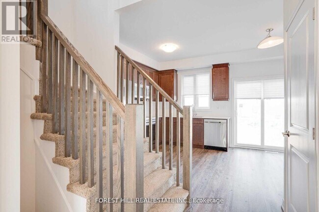 Photo du bâtiment - 575-575 Woodward Ave