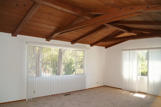 Building Photo - 261 Rheem Blvd