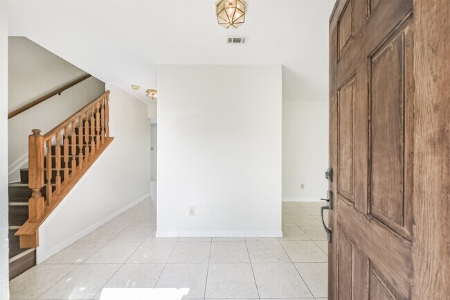 Foto del edificio - 7063 River Garden Dr