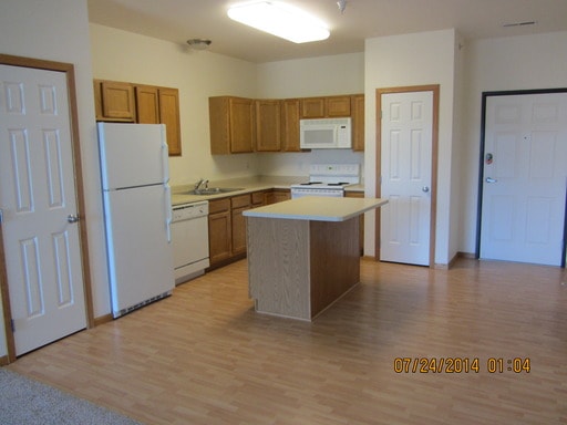 Building Photo - 31 Redtail Dr