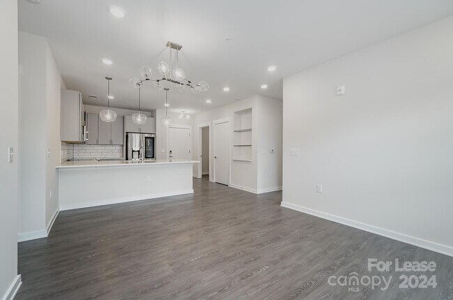 Building Photo - 3630 N Davidson St