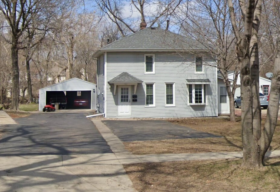 Primary Photo - 411 N 3rd St