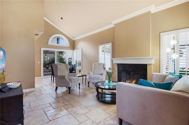 Building Photo - 24952 Via Denise