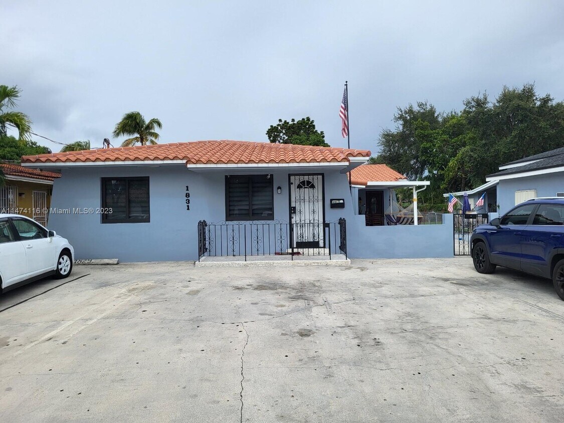 Primary Photo - 1829 NW 16th St