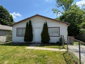 Building Photo - 319 S Anderson Ave