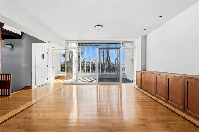 Foto del edificio - 298 Columbus Ave