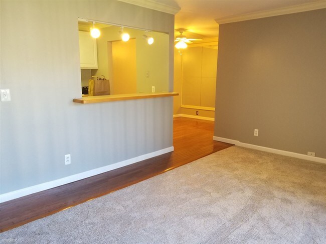 Foto del edificio - 2 br, 1 bath Condo - Oxford Village