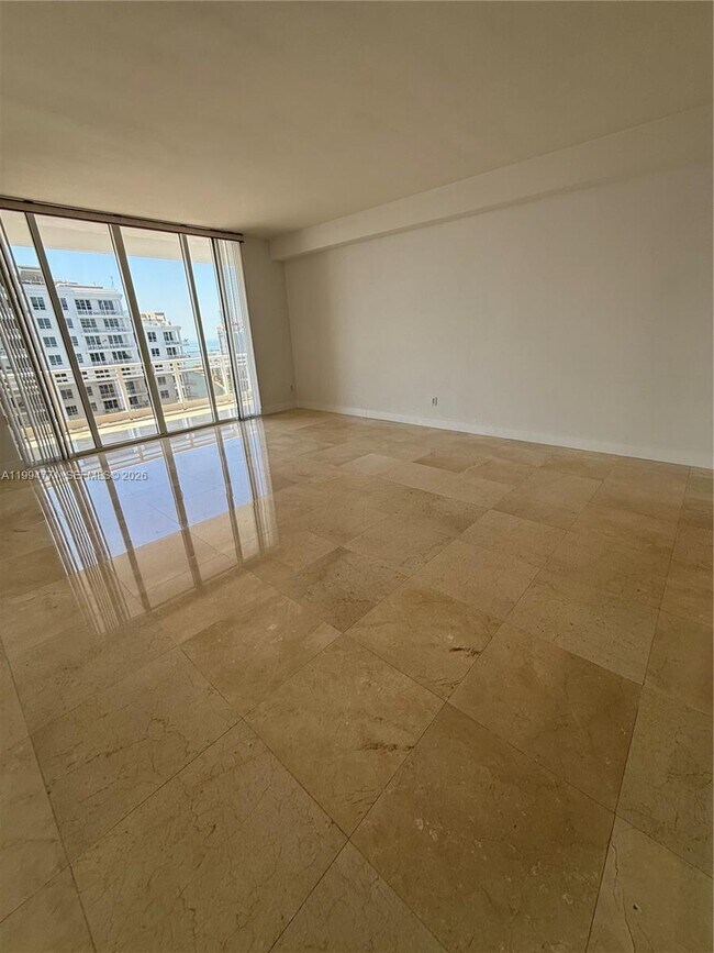 Building Photo - 901 Brickell Key Blvd