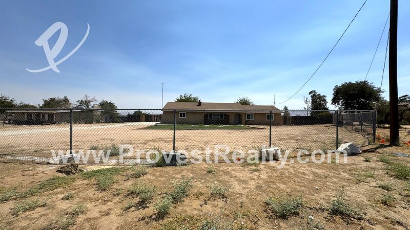Primary Photo - 9811 Arroyo Ave