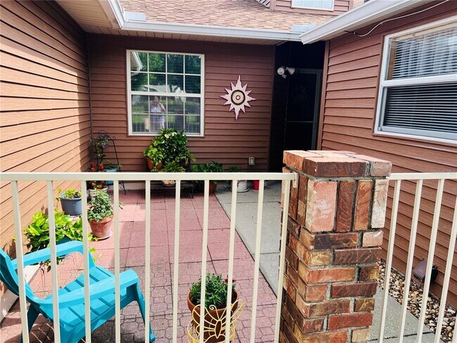 Foto del edificio - 5440 Rosewall Cir