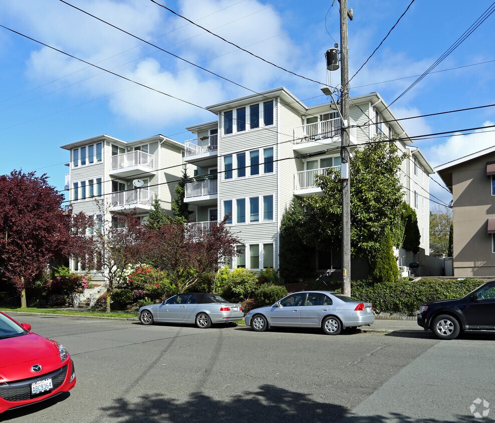 Foto principal - Courtyard Apartments