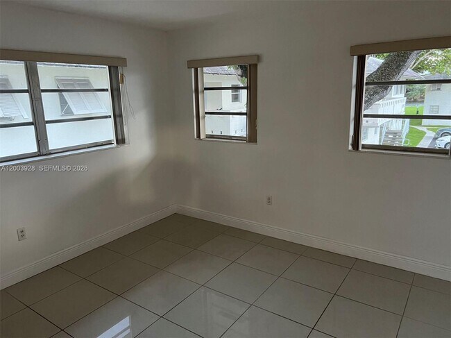 Foto del edificio - 7324 SW 82nd St