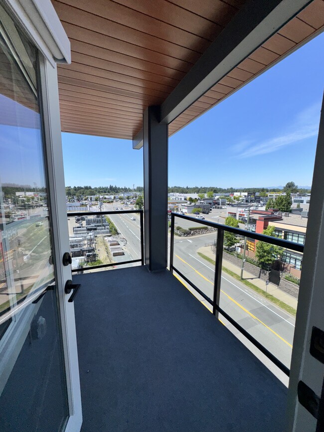 Building Photo - 30490 Cardinal Av