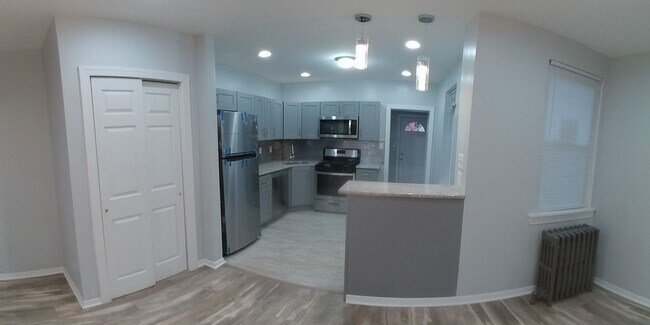 Building Photo - Now Showing!