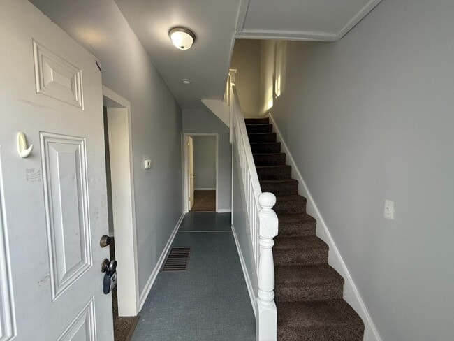 Building Photo - 1507 6th St