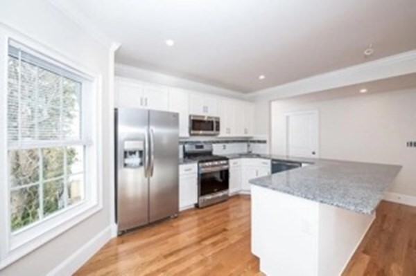 Building Photo - 274 Bowdoin St