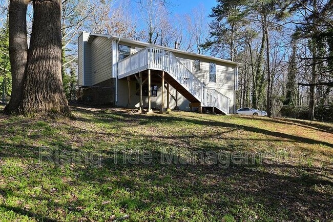 Building Photo - 436 10th Ct