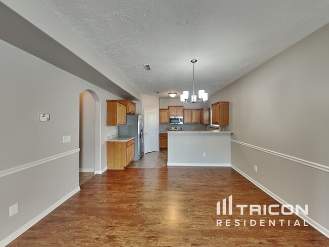 Building Photo - 1809 Sunray Dr