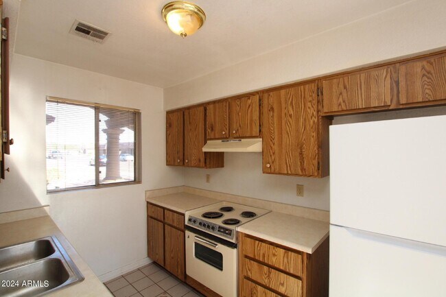 Foto del edificio - 502 W Yukon Dr