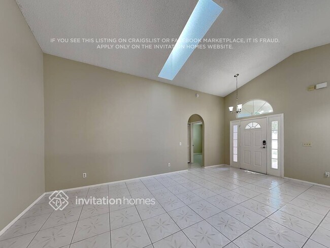 Building Photo - 1369 Tindaro Dr