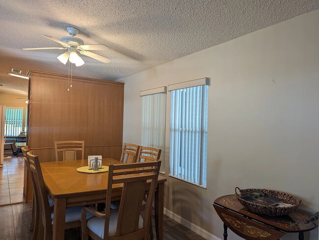 Dining room - 9852 Grackle Loop
