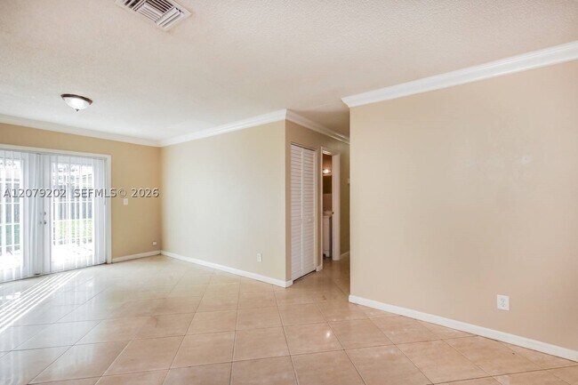 Foto del edificio - 7750 NW 45th St