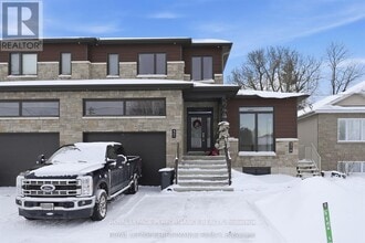 Building Photo - 31 Marcel St