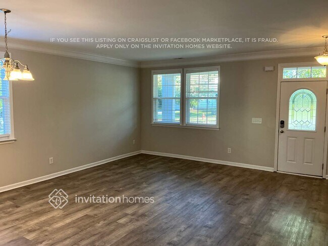 Foto del edificio - 716 Weathervane Dr