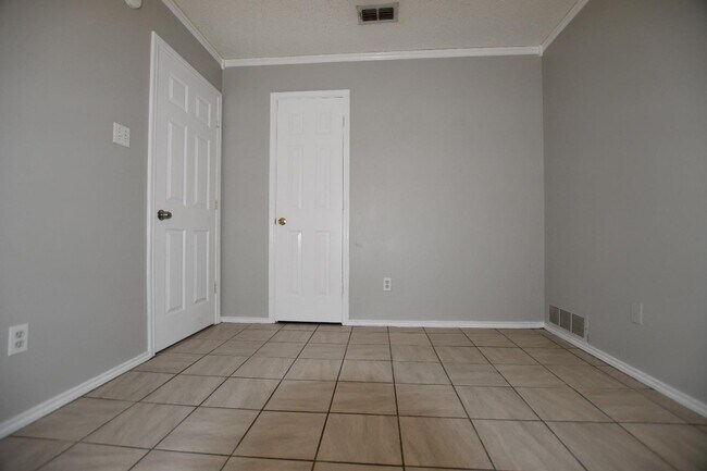 Foto del edificio - 6114 6th St