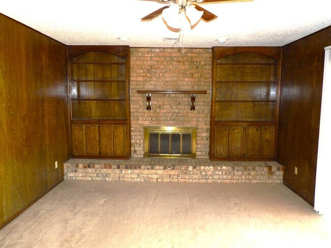 Foto del edificio - 2321 NW 76th St