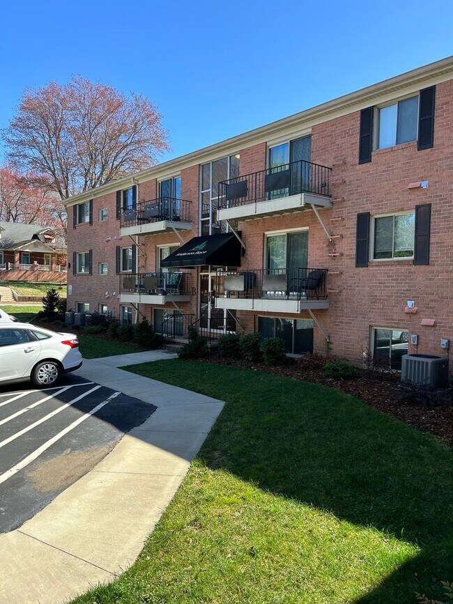 Foto del edificio - 2 Bedroom 1 Bath - Downtown Morganton - Anderson Place Apts.