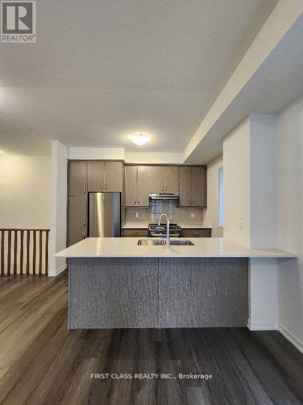 Photo principale - 151-151 Honeycrisp Cres