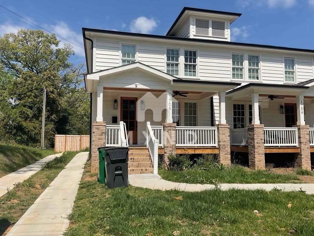 Primary Photo - 1706 S Mint St Unit B