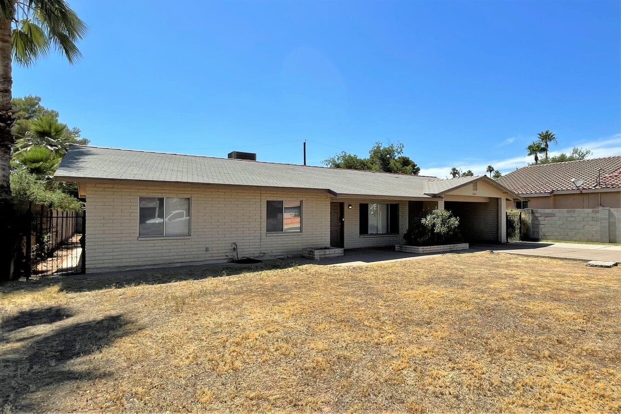 Primary Photo - 2520 N 26th St