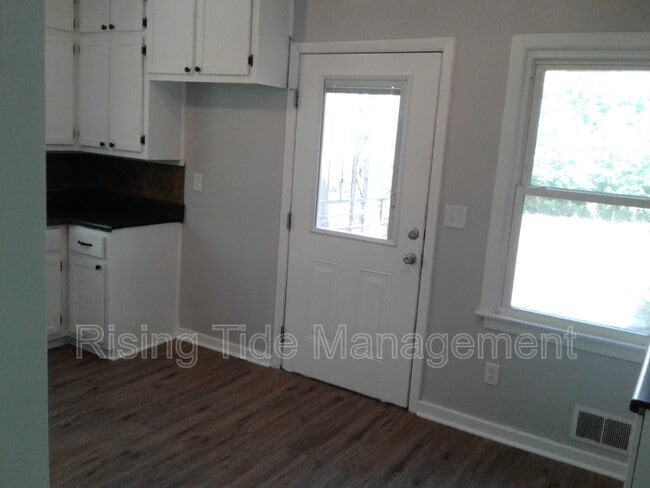 Building Photo - 1134 Springview St