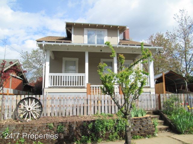 Building Photo - 4 br, 3 bath House - 3320 SE 54th Ave.