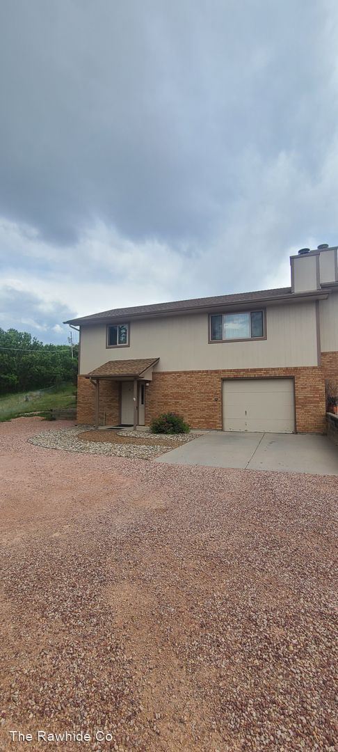 Building Photo - 2 br, 2 bath House - 2825 Roberts Drive #B