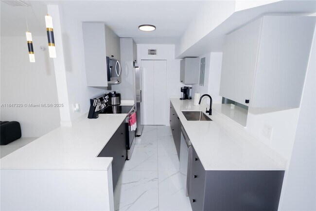 Foto del edificio - 11520 SW 57th St