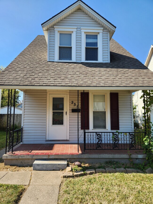 Building Photo - 235 Grove Ave