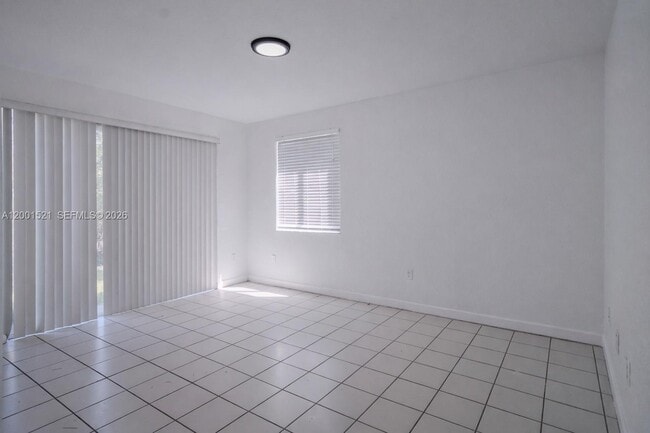 Foto del edificio - 1441 SE 24th Ct